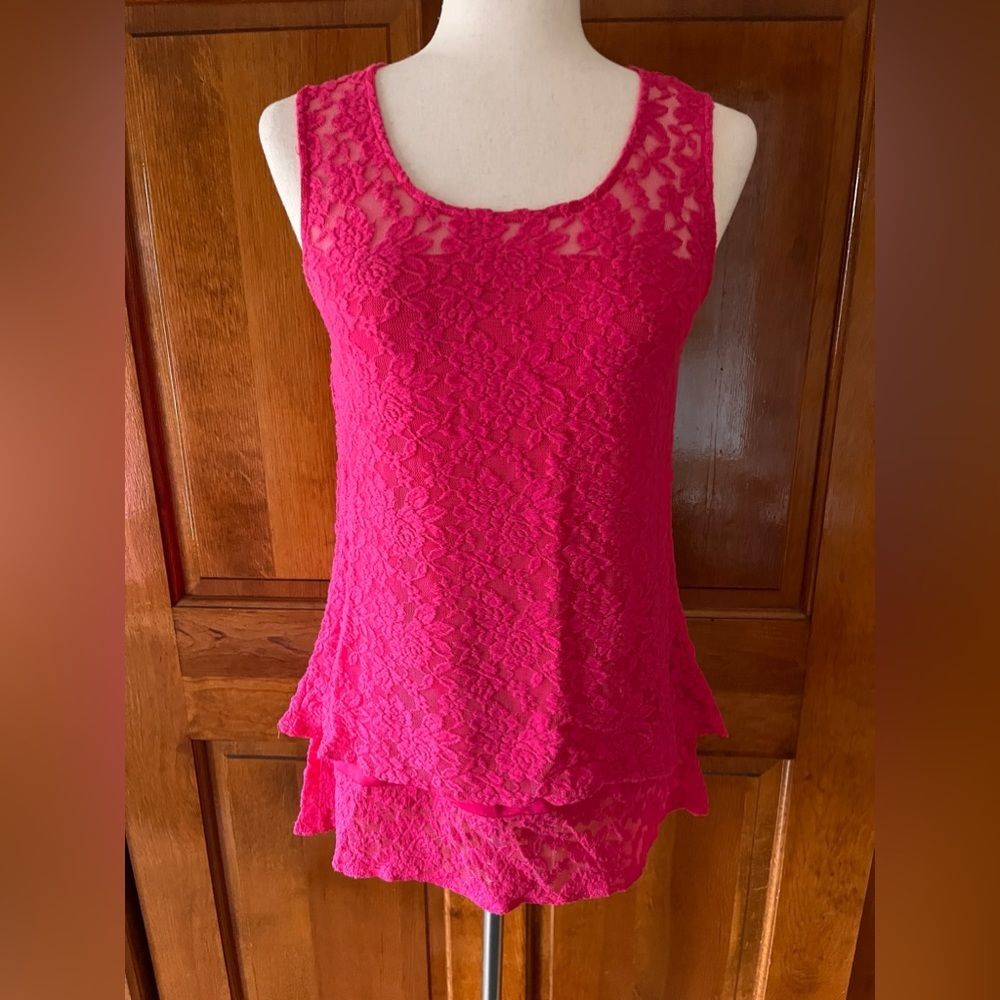 Tiered Pink Lace Sleeveless Layered Top
